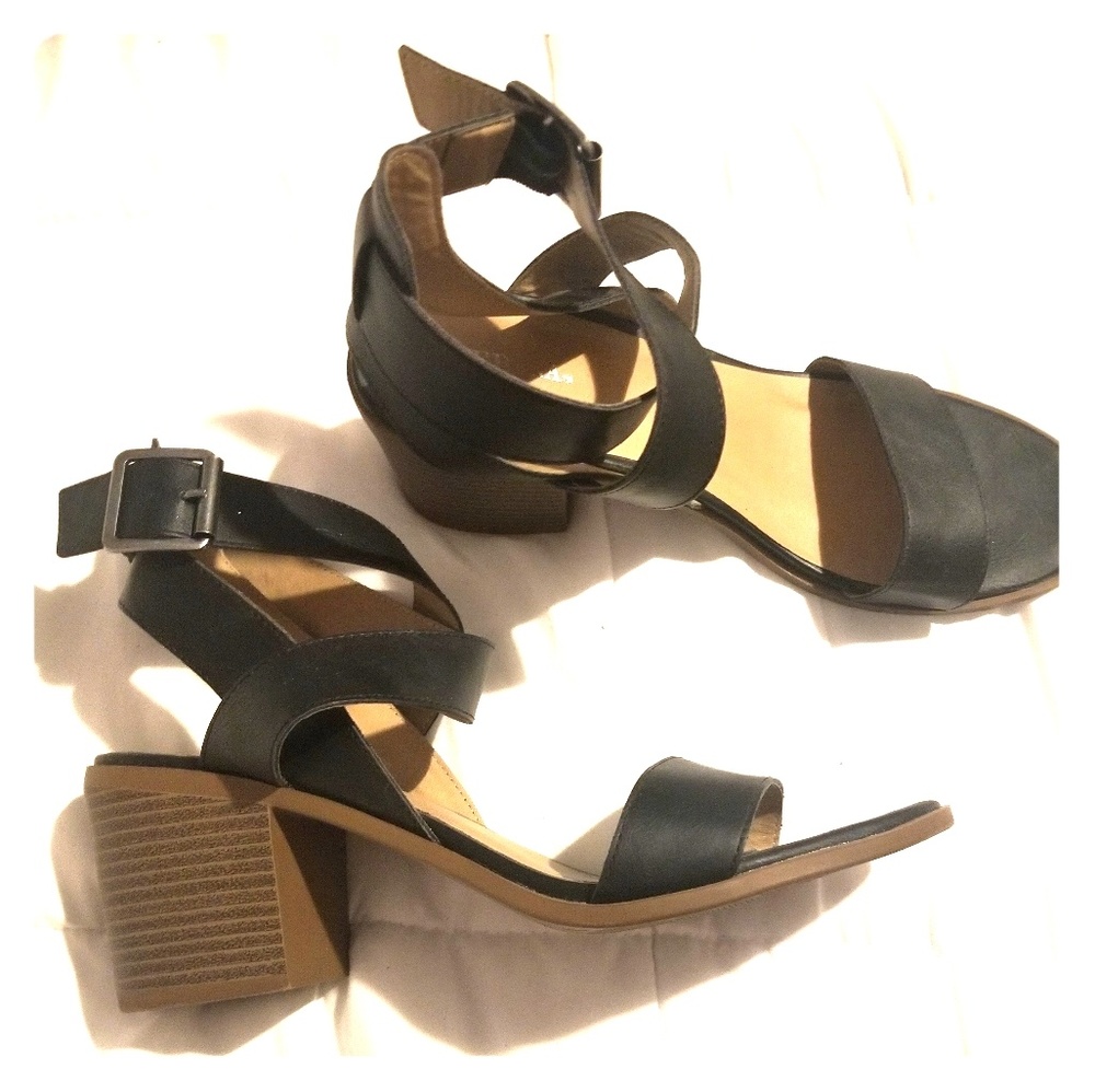 Merona Black Short Heels